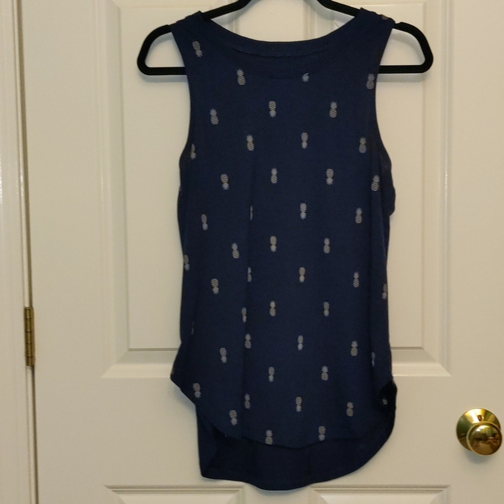 Zoe + Liv Pineapple tank‎ Navy Size Medium